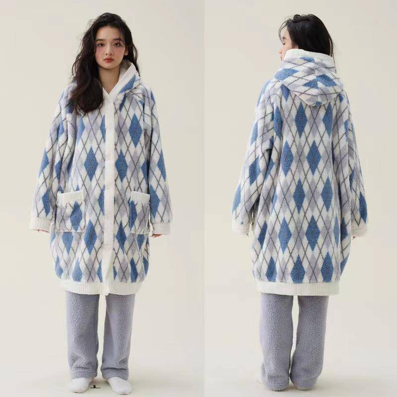 Flanell Bedruckter Pyjama Set Herbst Winter Korallenplüsch Langer Cardigan Nachthemd Hose Morgenmantel Damen Nachtwäsche Damen Homewear XL von Joom DACH
