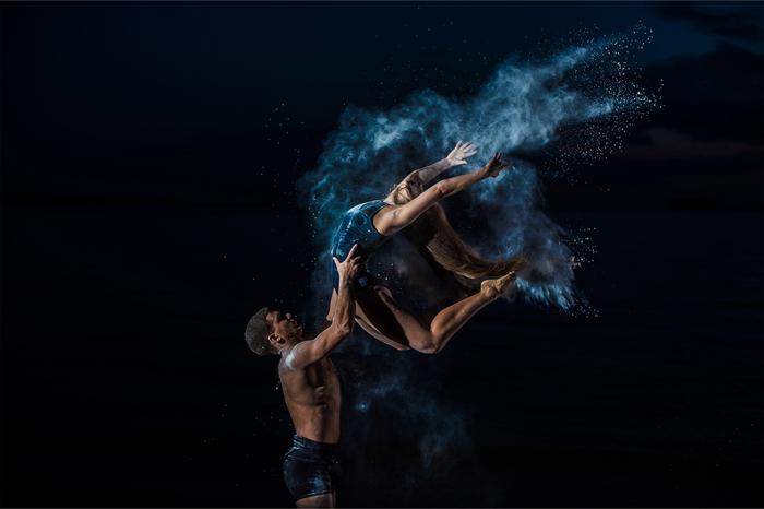 Fototapete Contemporary Dancers Waschbares Vlies 416x290 Fototapete Contemporary Dancers Waschbares Vlies 416x290 von Joom DACH