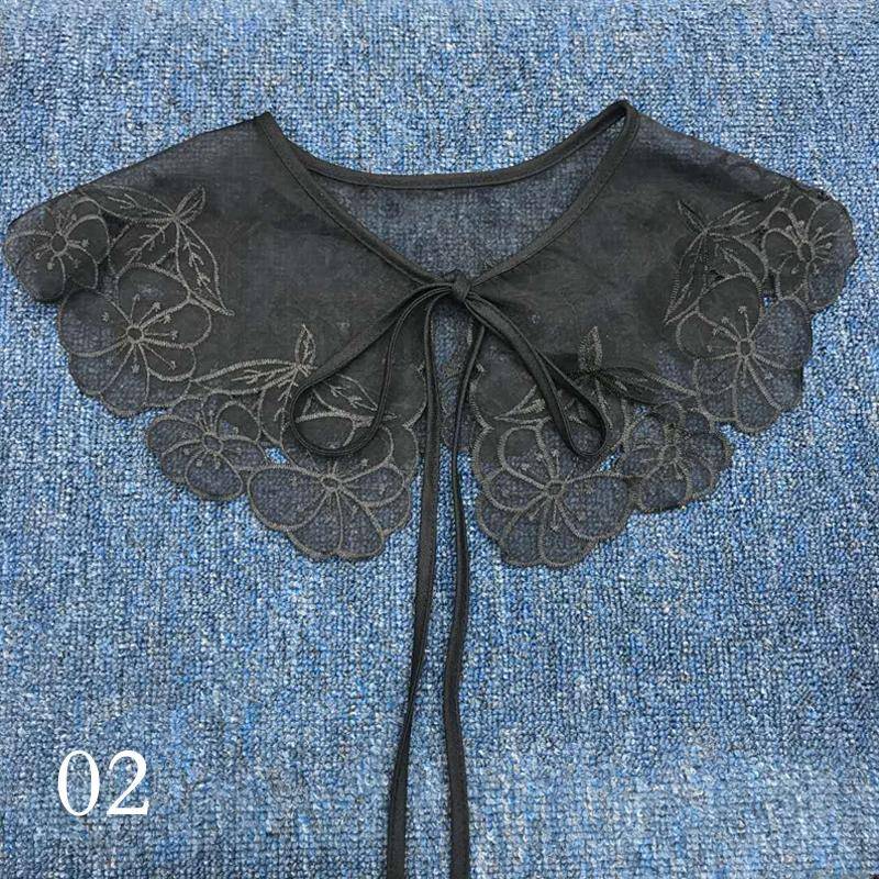 Frauen Bluse Puppe Kragen Gefälschte Kragen Bestickte Schleife Abnehmbare Spitze Hals Hemd Pullover Zubehör von Joom DACH