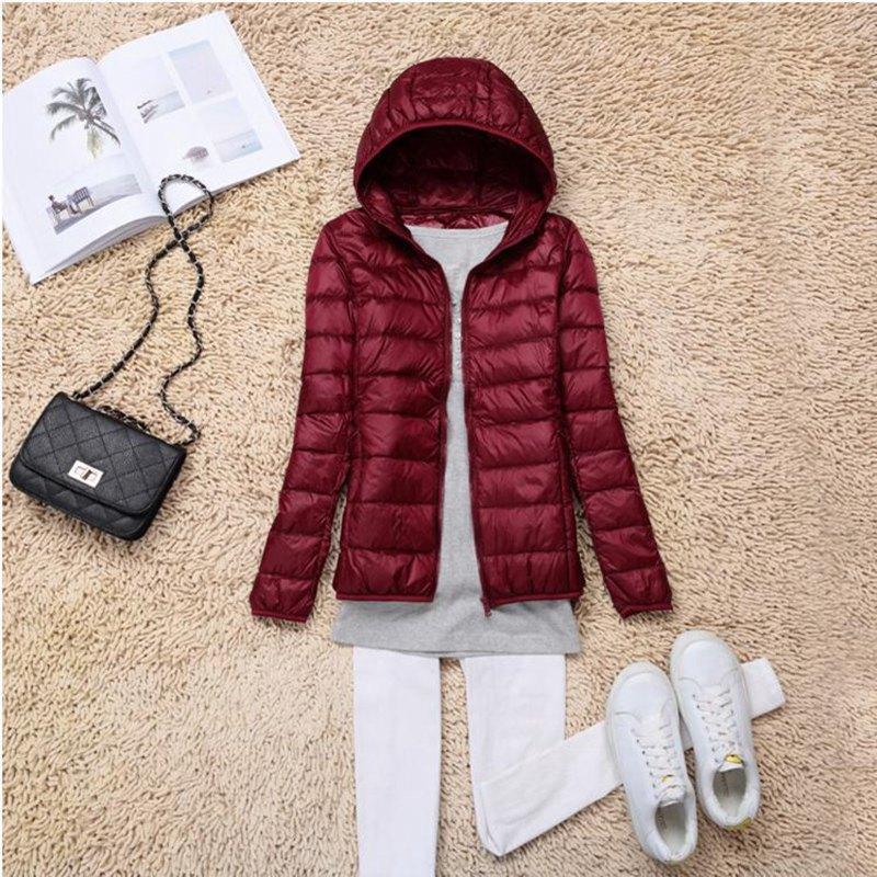 Frauen Herbst Winter Mit Kapuze Kragen Langarm Zipper Solide Farbe Alle Spiel Schlanke Weiße Ente Unten Mantel M-5XL XXL bordeaux Frauen Herbst Winter Mit Kapuze Kragen Langarm Zipper Solide Farbe Alle Spiel Schlanke Weiße Ente Unten Mantel M-5XL XXL bordeaux von Joom DACH