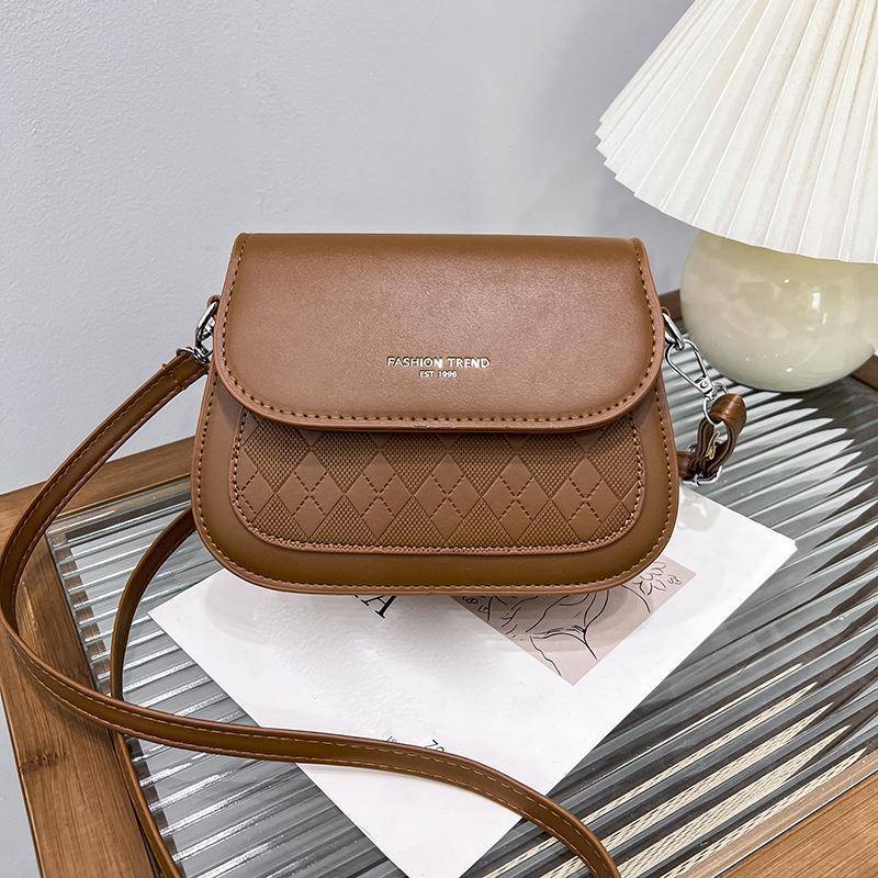 Frauen Luxus Design Umhängetasche Schultertaschen PU Leder Weibliche Vintage Satteltasche Einfarbig Umhängetasche Kleine Handtasche bolsas 19x7x15.5cm braun von Joom DACH