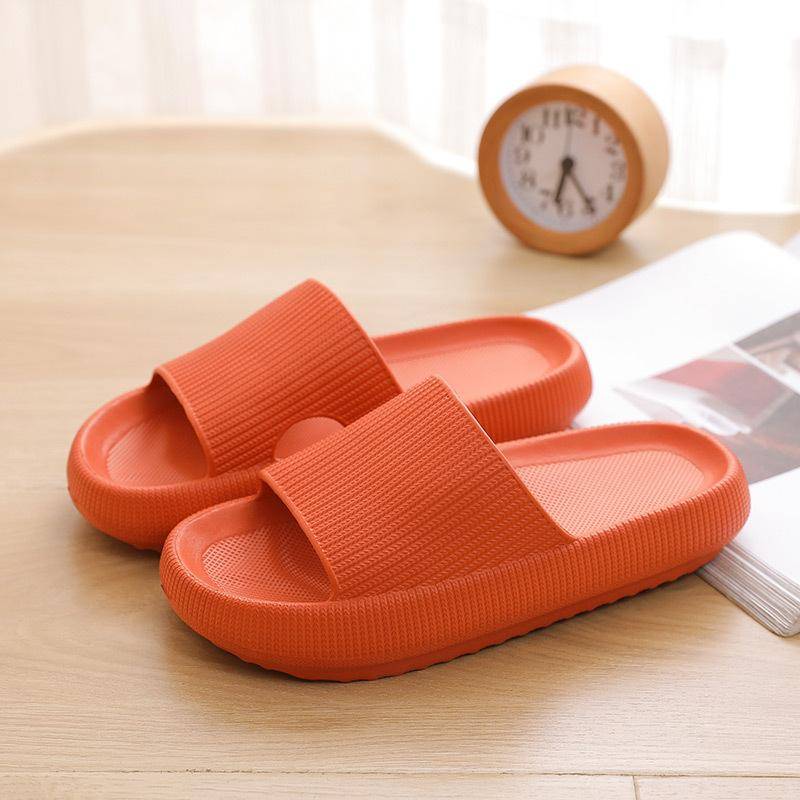 Frauen Männer Hausschuhe Dicke Sohle Sommer Strand Rutschen Badezimmer Anti-Slip Slipper Weiche Sandalen Mode Flip-Flops Ultra-leichte Schuhe 36-37 von Joom DACH
