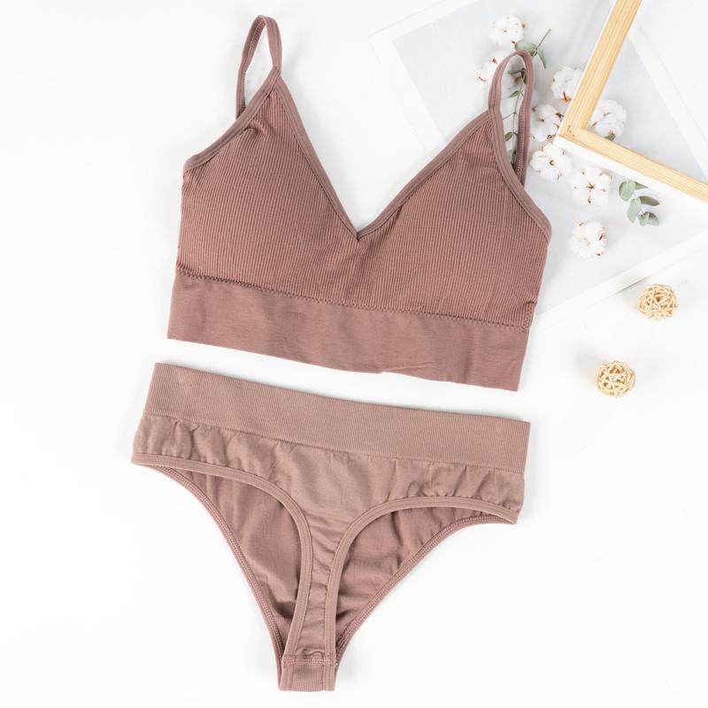 Frauen Nahtlose Tanks Tops Höschen Set Weibliche Baumwolle G-String Unterwäsche Wireless Bh Weiche Crop Top Low-rise Unterhose 2 stück Outfits Sets XL licht kaffee von Joom DACH