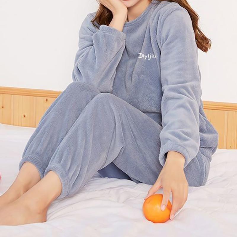 Frauen Samt Pyjama Set Lose Pullover Und Elastische Taille Hosen Hause Casual Warme Fleece Sets Frauen 2023 Herbst Winter M(40kg-70kg) blau von Joom DACH