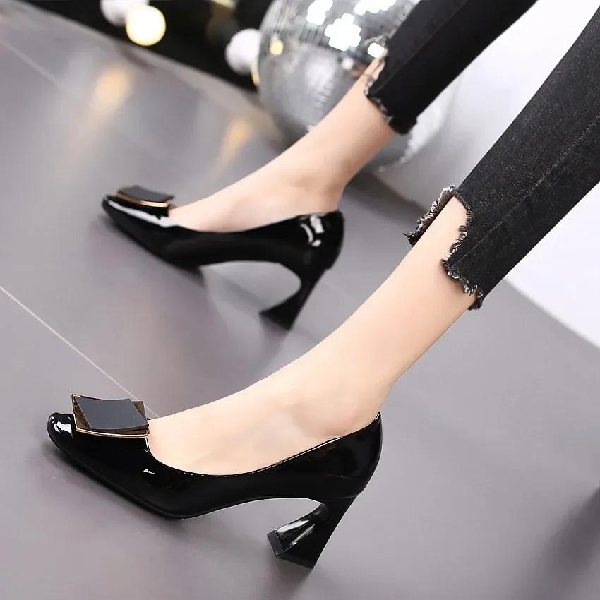 Frauen Spitzschuh Chunky Plateau Pumps Einzelne Schuhe 2024 Frühling Herbst High Heels Frau Knöchel Schnalle Dicken Absätzen Party Schuhe 37 schwarz Frauen Spitzschuh Chunky Plateau Pumps Einzelne Schuhe 2024 Frühling Herbst High Heels Frau Knöchel Schnalle Dicken Absätzen Party Schuhe 37 schwarz von Joom DACH