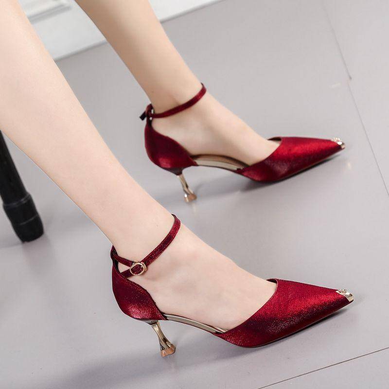 Frühling Herbst High Heels Stiletto Metall Spitze Französische Mädchen Sandalen Stiletto Allround Einzel Schuhe 35 rot von Joom DACH