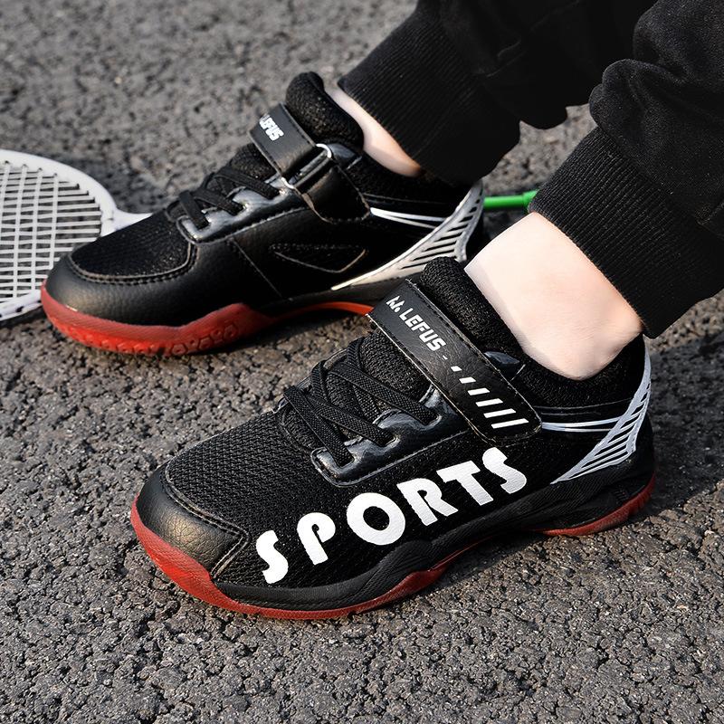 Frühling Neue Badmintonschuhe Jungen und Mädchen Ultraleichte Rutschfeste Sneaker 45 von Joom DACH