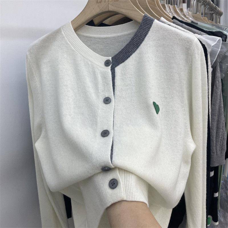 Frühling und Herbst Neue Koreanische Sanfte Strickjacke Frauen Patch Langarm Bottom Top Verwestlichte Lose Pullover Weiblichen Mantel One Size weiß Frühling und Herbst Neue Koreanische Sanfte Strickjacke Frauen Patch Langarm Bottom Top Verwestlichte Lose Pullover Weiblichen Mantel One Size weiß von Joom DACH