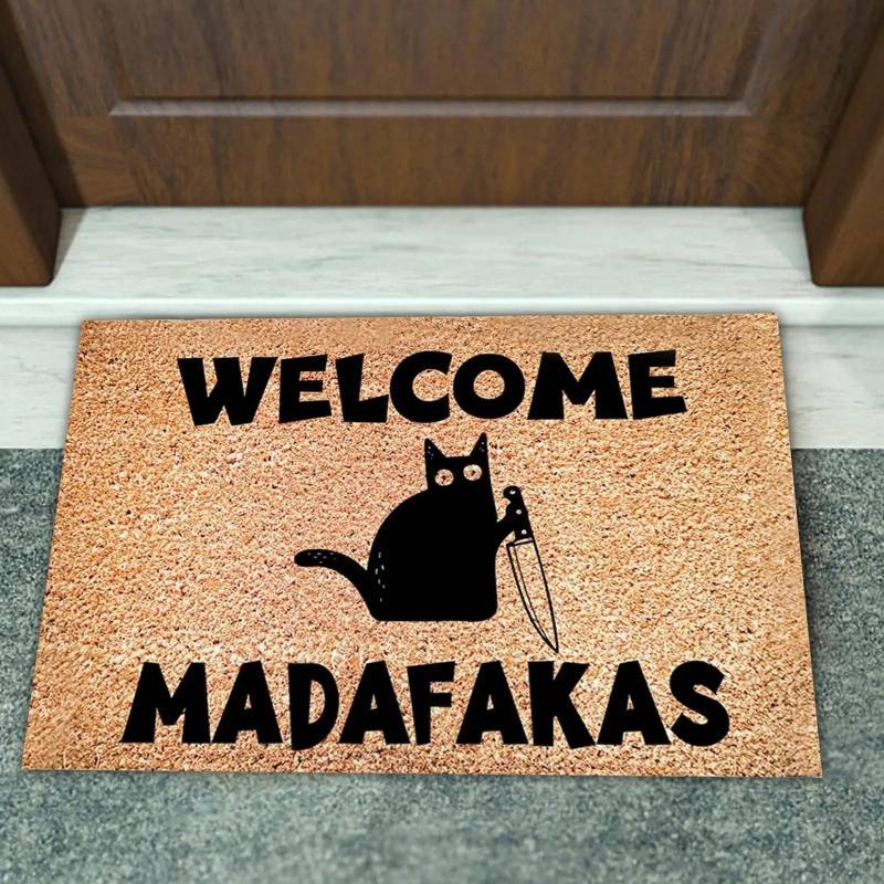 Fußmatte mit Aufdruck „Dark Cat Welcome Madafakas“ – lustige Fußmatte – Heimdekoration – Küchen- und Badezimmerdekoration – Geschenk kaffeebraun von Joom DACH
