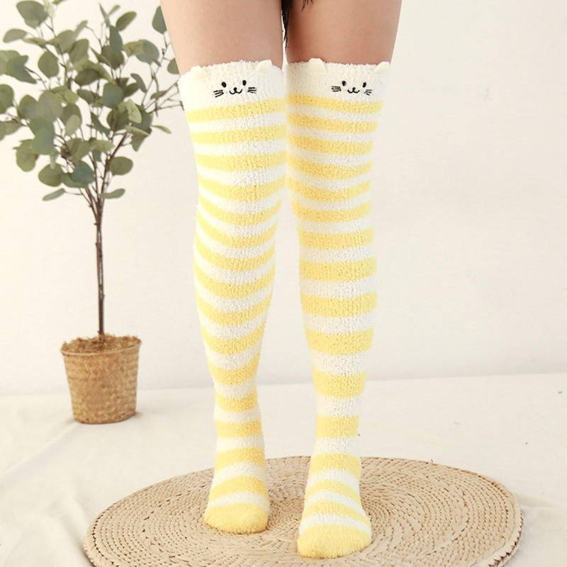 Fuzzy Overknee Cartoon Oberschenkel hohe Home Socken Winter Damen warme hohe Leggings warme Strümpfe für Frauen One Size gelb von Joom DACH