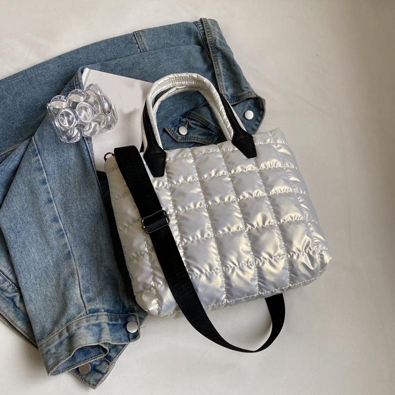 Gesteppte, gepolsterte Tragetasche aus Nylon, einfarbig, Umhängetasche, Puffer-Umhängetasche, Schultertasche für Damen, große Kapazität 31x10x24cm beige von Joom DACH