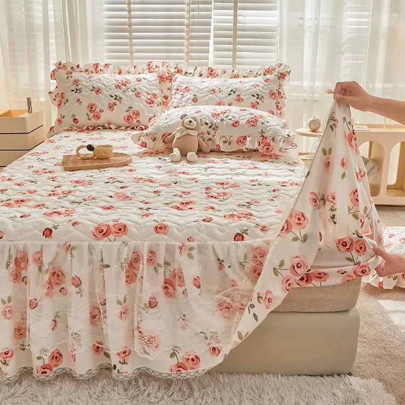 Gesteppte Bettwäsche mit Blumenmuster, Spitze, Bettrock aus reiner Baumwolle, dreiteiliges Set, Matratzenschutzbezug, rutschfeste Tagesdecke 90x200cm bed skirt von Joom DACH