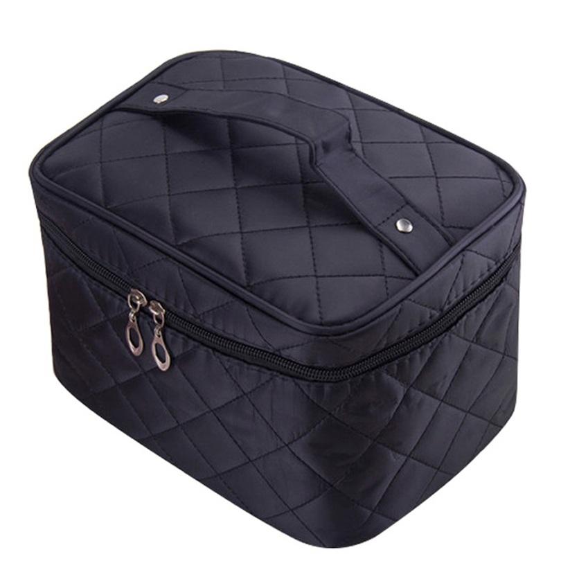 Gesteppte Kosmetiktasche 2021 weibliche professionelle Kosmetiktasche Damen große Kapazität Aufbewahrungshandtasche Reise-Kultur-Make-up-Tasche ML1 schwarz von Joom DACH