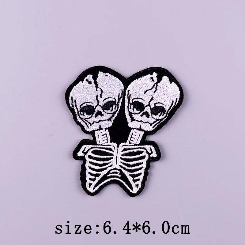 Gestickte Aufnäher für Kleidung, Aufnäher zum Aufbügeln auf Kleidung, Stickerei-Aufnäher, Aufkleber auf Kleidung, thermoklebende Aufnäher von Joom DACH