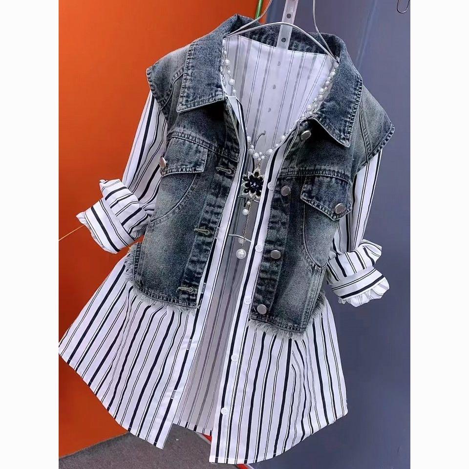 Gestreifte Hemdjacke aus gewaschenem Denim-Patchwork. Modische Jeansjacken für Damen im Frühling und Sommer, neuer Cowboy-Stil, zweiteiliger Hemdmantel XXL von Joom DACH