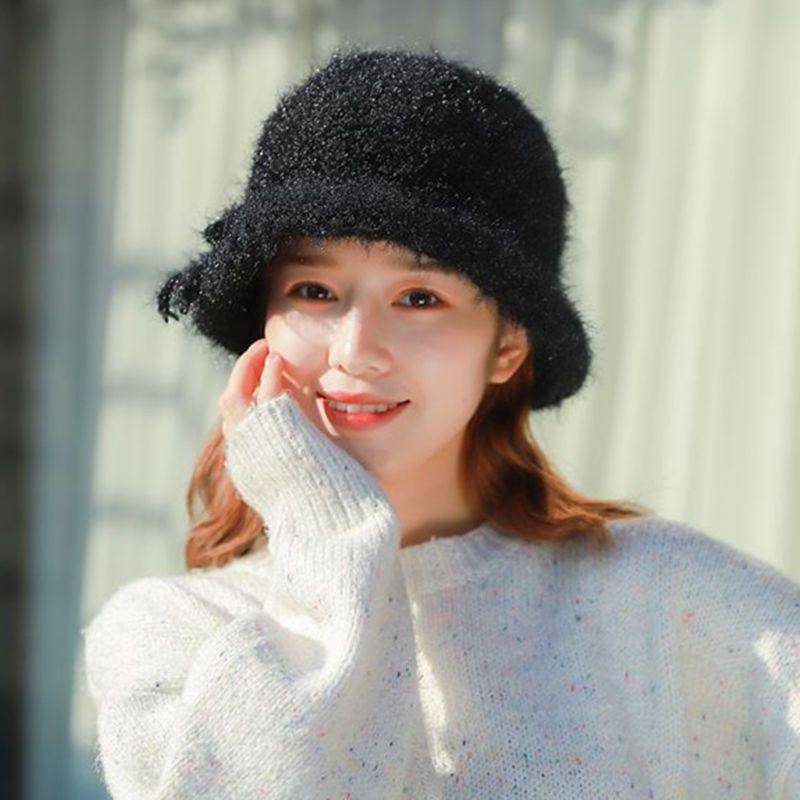 Gestrickte Mütze für Damen Herbst- und Wintermode Modisch und vielseitig Dicke und plüschige Strickmütze Warme Fischermütze von Joom DACH