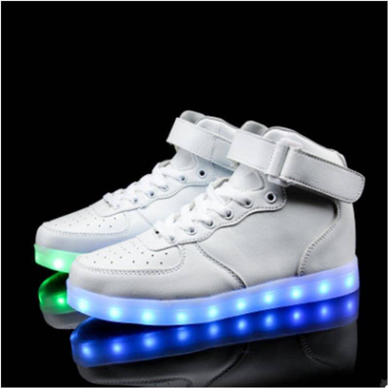 Ghost Wanderschuhe, USB-Aufladung, LED-Leuchten, Schuhe für Herren und Damen, fluoreszierend, leuchtend, leuchtend 38 weiß von Joom DACH