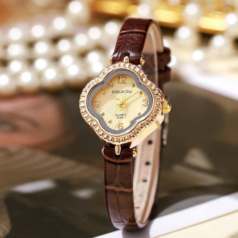 Glücksklee Valentinstag Damen Quarz Uhr 2024 - Elegantes Schlichtes Design mit Temperamentvollem Armband kaffeebraun von Joom DACH