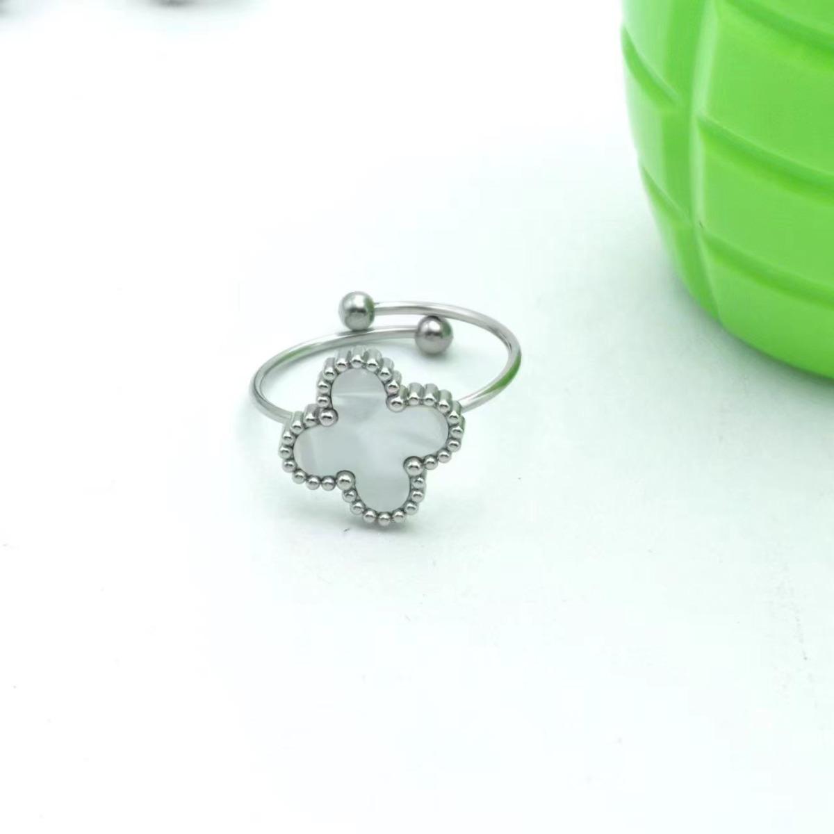 Glücksring mit vierblättrigem Kleeblatt, Herren- und Damenmodelle, offen und verstellbar, modischer Hundert-Match-Ring, hochwertiger Handschmuck von Joom DACH