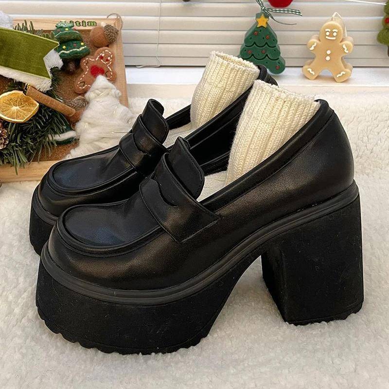 Gothic Chunky High Heels Pumps für Frauen Frühling Lackleder Plateau Loafers Frau Schwarz Dicker Absatz Jk Lolita Schuhe 40 von Joom DACH