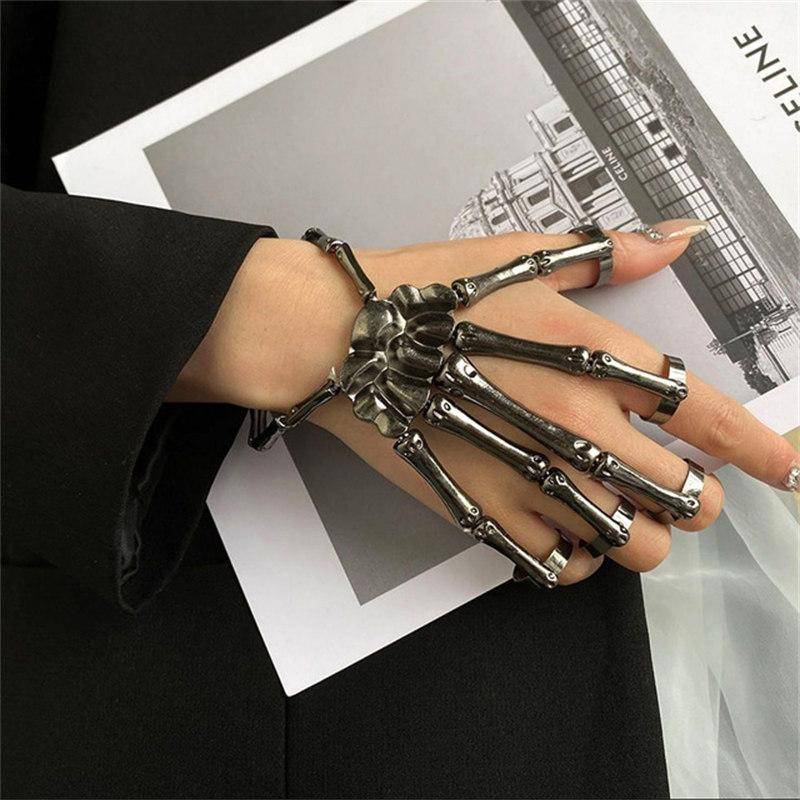 Gothic Schädel Finger Armband Unisex Metall Skeleton Hand Knochen Armband Mit Verstellbaren Ring Für Frauen Halloween Party Schmuck 1 PCS schwarz von Joom DACH