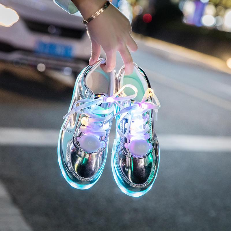 Größe 35–44 Schuhe mit Lichtern, USB-Aufladung, leuchtende Turnschuhe mit hellen Schuhen, leuchtende Turnschuhe für Männer und Frauen, Krasovki mit Hintergrundbeleuchtung, leuchtende Sohle 39 von Joom DACH