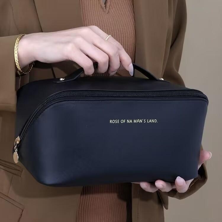 Große Reise-Kosmetiktasche für Damen, Leder, Make-up-Organizer, Damen-Kulturbeutel, Make-up-Tasche, Aufbewahrungstasche, luxuriöse Damen-Box schwarz von Joom DACH