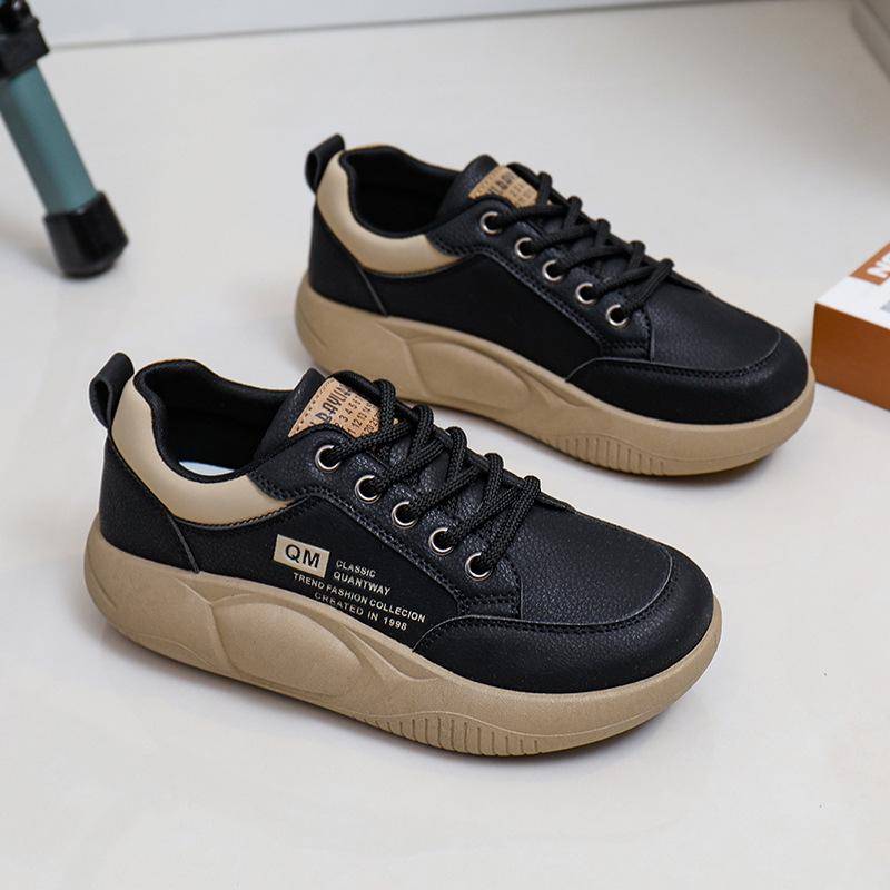 Großhandel Frühling Neue Koreanischer Stil Hochwertig Aussehende Sneaker für Studenten Modische Schlichte Weiche Sohle Leder Leichte Modische Schuhe Damen 40 von Joom DACH