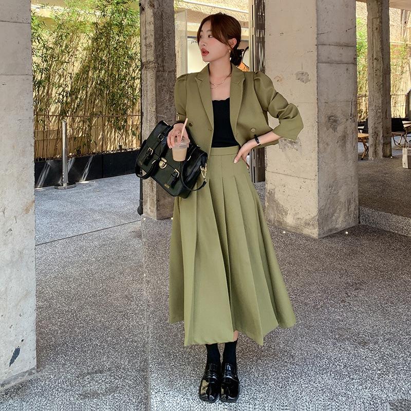 Grüner kleiner Anzug für Damen mit Faltenrock, zweiteiliger Anzug im französischen Herbststil für Damen S grün von Joom DACH