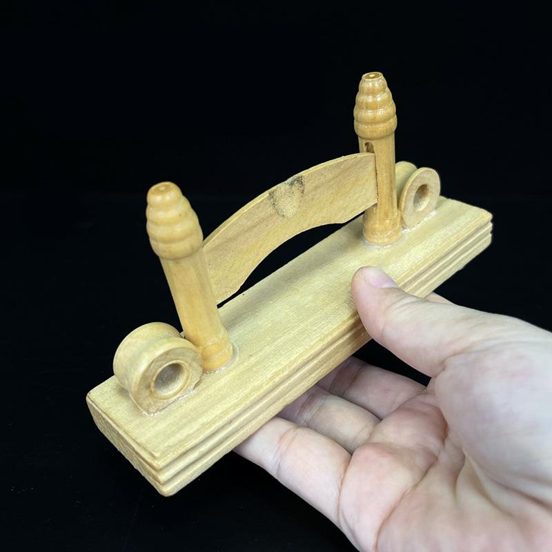 Handgefertigter Fächerständer aus Holz/Seide/Papier/Spitze im chinesischen Stil, faltbar, für Ausstellungsständer gelb von Joom DACH