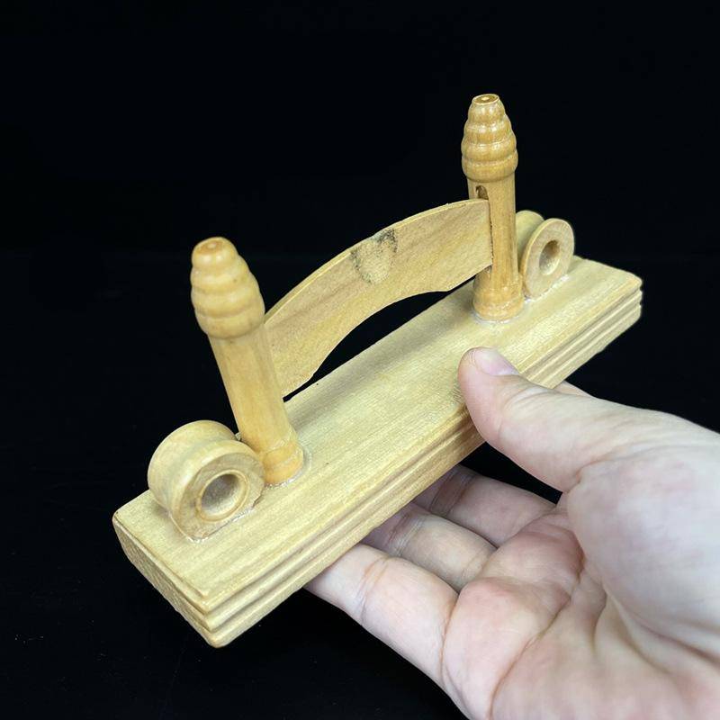 Handgefertigter Fächerständer aus Holz/Seide/Papier/Spitze im chinesischen Stil, faltbar, für Ausstellungsständer gelb von Joom DACH