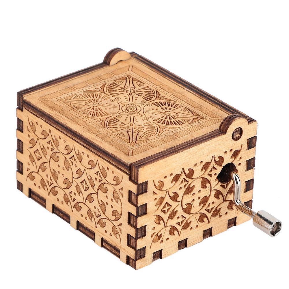 Handkurbel Geschnitzte Sperrholz Spieluhr Holz Graviert Musikalisches Spielzeug Handwerk Kindergeschenk Heimdeko (# 1) von Joom DACH