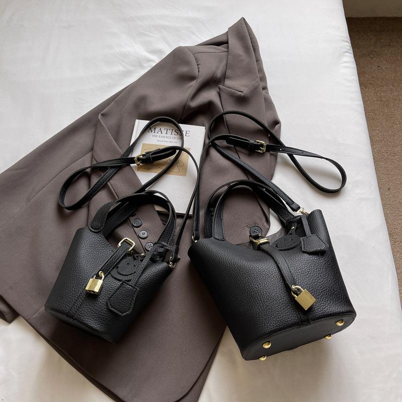 Handliche Beuteltasche Damen Neue Mode Vielseitige Schultertasche Lässige Umhängetasche Small von Joom DACH