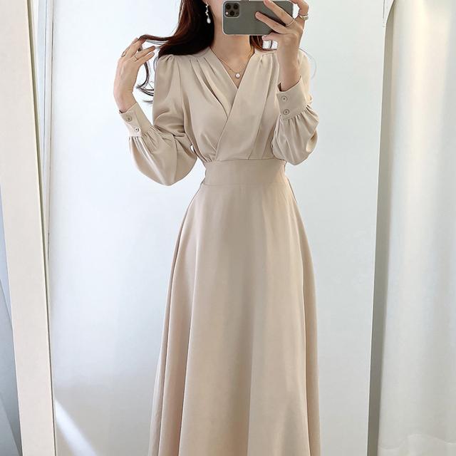 Harajuku V-Ausschnitt Puffärmel A-Linie Maxi Kleider für Frau Frauen Einfarbig Midi Robe Koreanische Bürokleider Elegant Frühling S apricot von Joom DACH
