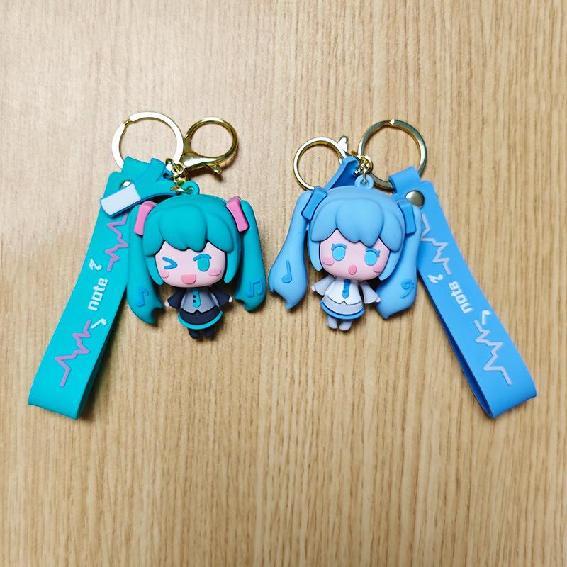Hatsune Miku Cartoon Mädchen PVC Schlüsselanhänger Figur – Niedlicher Rucksackanhänger & Kleines Geschenk von Joom DACH