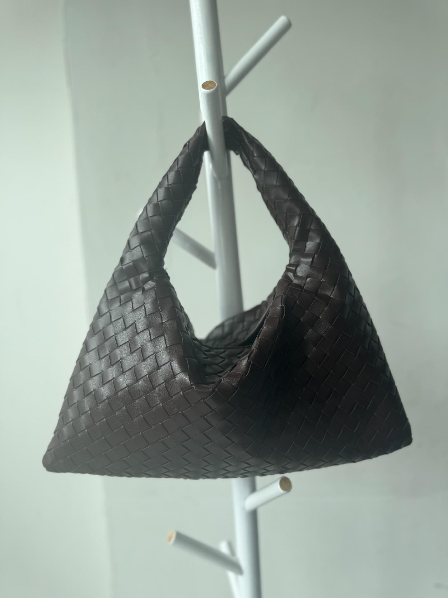 Herbst/Winter Mode Gewebte Damen Knödel Handtasche - Große Kapazität, Trendiger Pendlerstil von Joom DACH