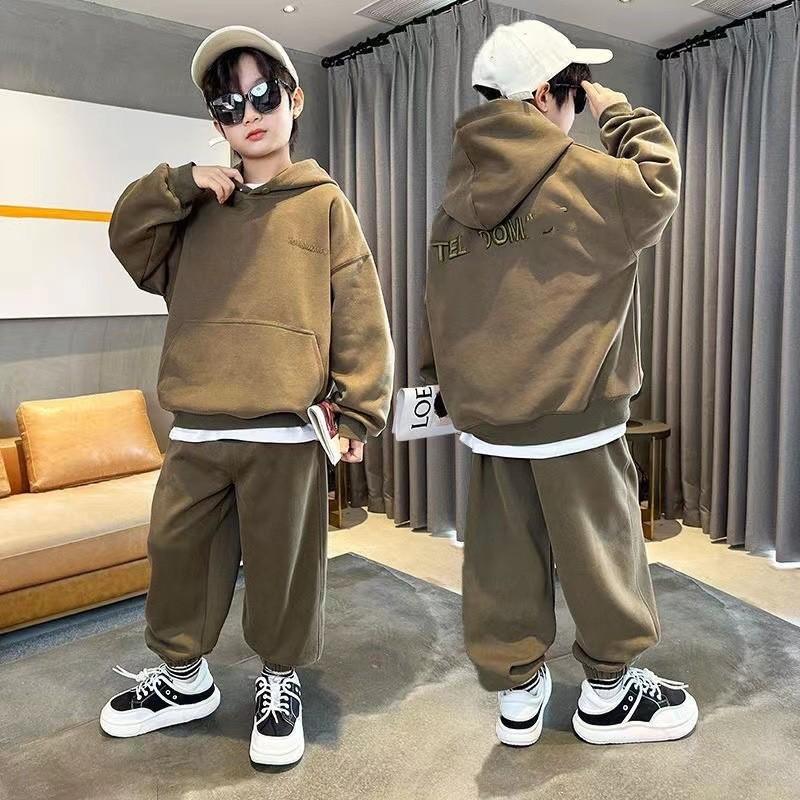 Herbst Jungen Casual Sweatshirt Anzug Kleidung Kinder Bestickte Buchstaben Mit Kapuze Top Lange Hosen 2 Stück Set 140cm kaffeebraun von Joom DACH