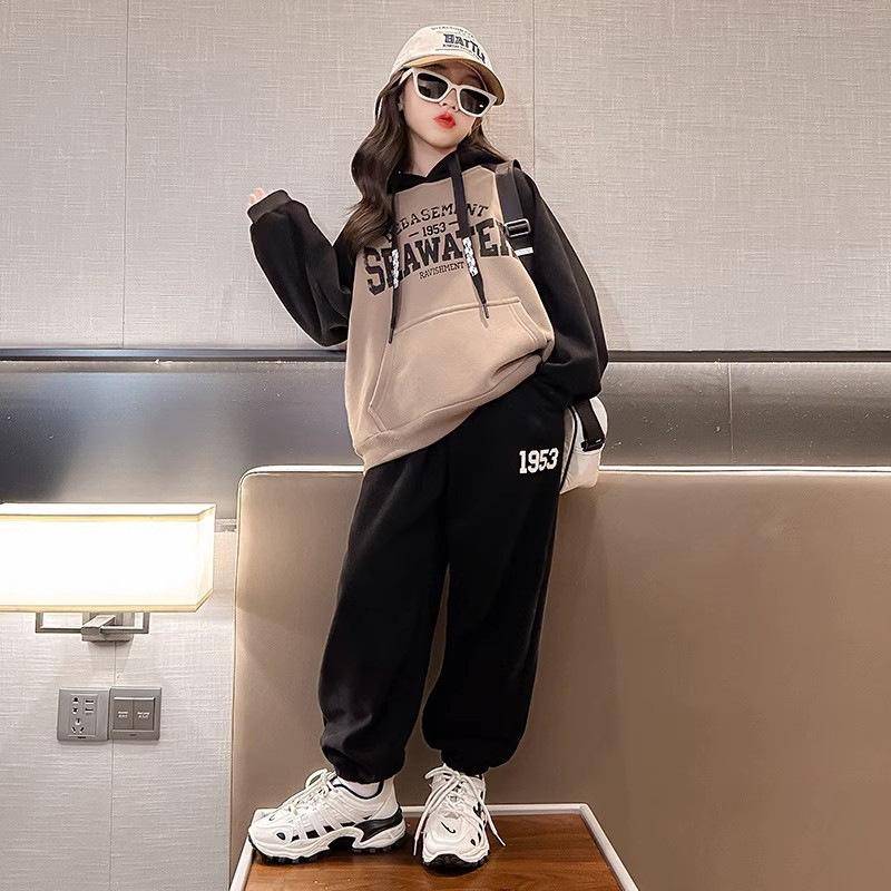 Herbst Mädchen Kapuzenpullover Top und Hose 2 Stück Anzug Kinder Brief Outfit Kid Mädchen Hoodies Trainingsanzug 150cm kaffeebraun von Joom DACH