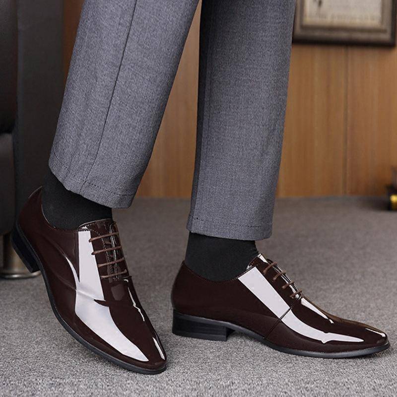 Herbst Neue Herren Business Kleid Spitzschuh Lackleder Schuhe Jugend Allgleiches Schnüren Große Größe Herrenschuhe Bräutigam Hochzeitsschuhe 43 braun von Joom DACH