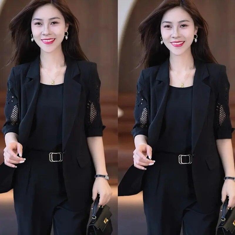 Herbst Vintage Hohl Kurzarm Jacke mit Tank Top Casual Hosen Drei Stück Elegante frauen Hosen Anzug Büro Set XXL schwarz Herbst Vintage Hohl Kurzarm Jacke mit Tank Top Casual Hosen Drei Stück Elegante frauen Hosen Anzug Büro Set XXL schwarz von Joom DACH