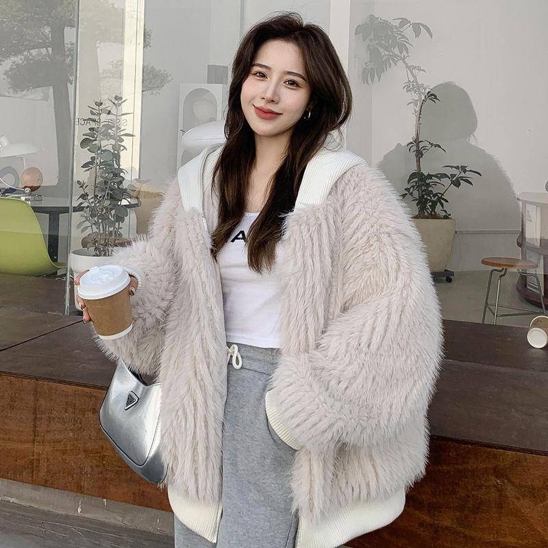 Herbst Winter Damen Locker Lässig Haarig Zottelig Weich Warm Kunstpelzmantel Damen mit Kapuze Langarm Reißverschluss L beige Herbst Winter Damen Locker Lässig Haarig Zottelig Weich Warm Kunstpelzmantel Damen mit Kapuze Langarm Reißverschluss L beige von Joom DACH