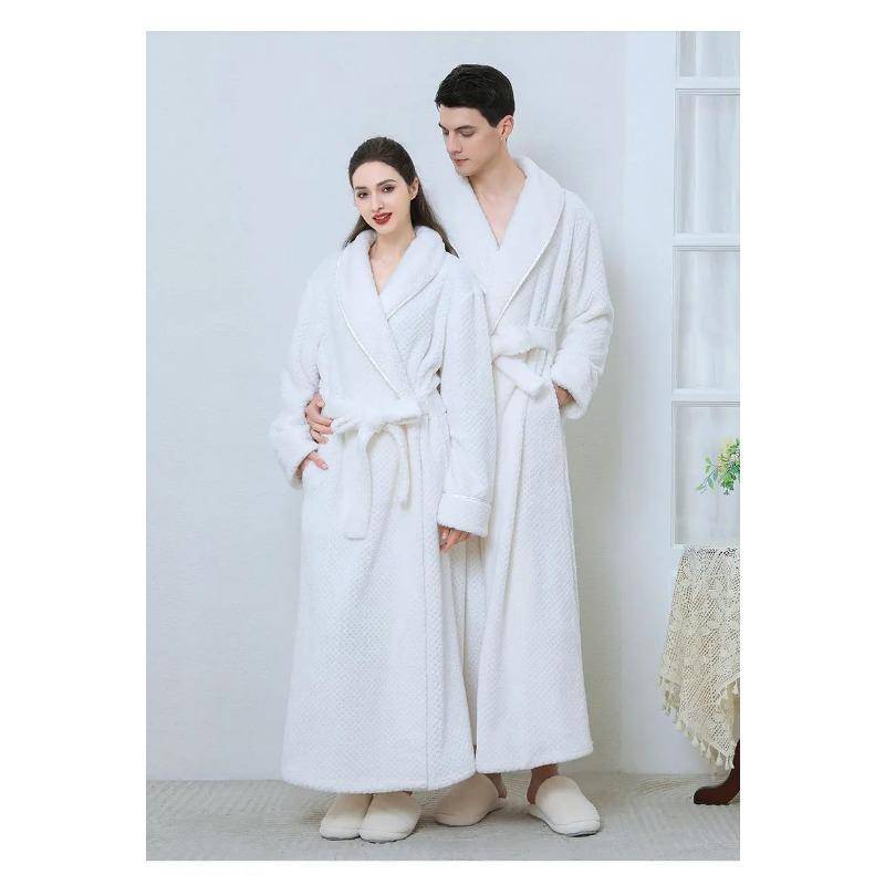 Herbst Winter Damen Nachthemd Warm Korallen Samt Lange Stil Europäischen Amerikanischen frauen Flanell Bademantel Plus-unten Verdickung M weiß von Joom DACH