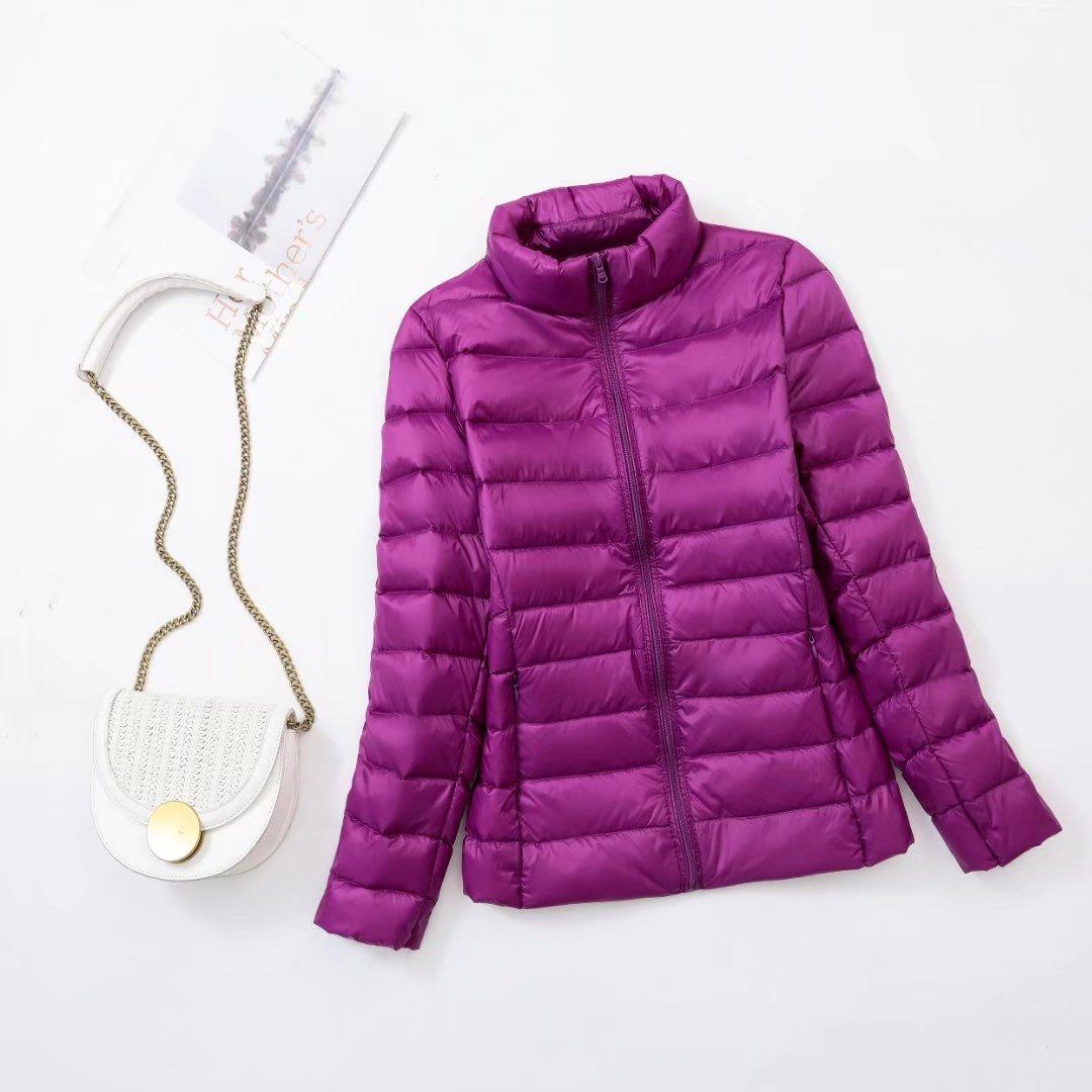 Herbst Winter Übergröße Leichte Daunenjacke Damen Innenstoff Slim Kurz Stehkragen Warm Weiße Entendaunenmantel Damen Oberbekleidung 7XL violett Herbst Winter Übergröße Leichte Daunenjacke Damen Innenstoff Slim Kurz Stehkragen Warm Weiße Entendaunenmantel Damen Oberbekleidung 7XL violett von Joom DACH