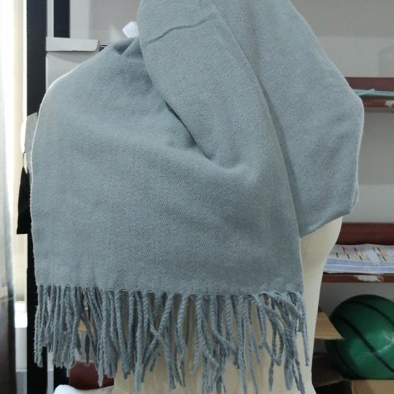 Herbst und Winter Damen Vintage Reine Farbe Verdickter Thermo-Quastenschal hellgrau von Joom DACH