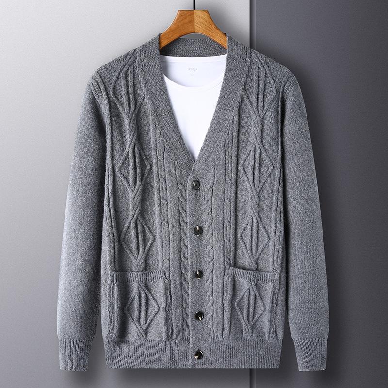 Herbst und Winter Herren Strickjacke mit Zopfmuster, verdickt, für junge und mittelalte Männer, lockerer Pullover in Übergröße, Herren Freizeitpullover mit V-Ausschnitt XL von Joom DACH