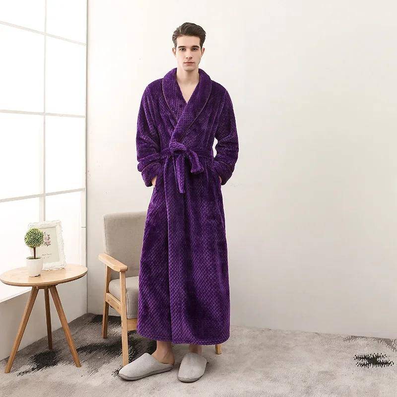 Herbst und Winter Neue Saison Zuhause Plüsch Weich und Bequem Paar Pyjamas Herren Dick Groß Bademantel Verlängert Weiß Pyjamas XL von Joom DACH