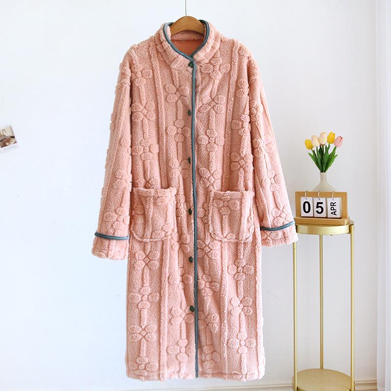 Herbst und Winter Neuer Damen-Nachthemd Flanell Süß und Niedlich Bademantel Damen-Nachthemd Stehkragen Knopf Hauskleid XL rosa von Joom DACH