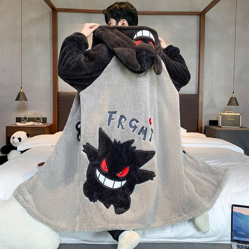 Herbst- und Winter-Pyjama-Anzug Herren Korallenfleece Nachthemd Winter Große Größe Verdickt Warm Cartoon Kapuzen-Hauskleidungsset XXXL schwarz von Joom DACH