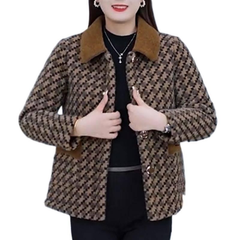 Herbst- und Wintermantel für Mütter mittleren Alters Neuer Stil Oberbekleidung für Frauen mittleren und höheren Alters Karomuster Eckiger Kragen 5XL von Joom DACH