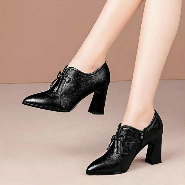 Herbstliche High Heels für Damen, Schuhe aus Mikrofaser-Leder, Pumps für Damen, spitze Zehenpartie, modische Schuhe für Damen, Blockabsatz, Schwarz 39 schwarz von Joom DACH